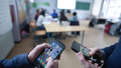Діти, соцмережі, гаджети, смартфон, тренд, булінг, кібербулінг, вчителі, школа