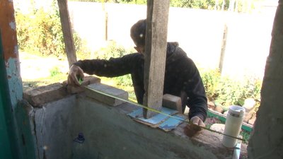 На Черкащині волонтери ремонтують будинок багатодітної родини На Черкащині волонтери ремонтують будинок багатодітної родини