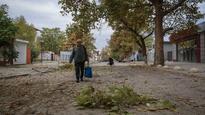Обстріли Херсона, дронові "полювання" на громадський транспорт. 1333 день війни: основні події у Херсонській області