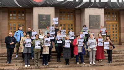 Біля стін КМДА активісти провели мітинг на захист історичної забудови Києва