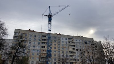 9-поверхівка на метробудівників 9-поверхівка на метробудівників