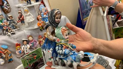 Казка з вати. Майстриня з Миколаєва створює ялинкові прикраси