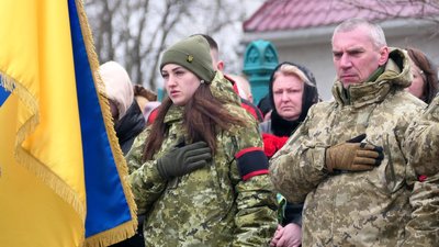 Загинув в перший день вторгнення. У Глухові перепоховали прикордонника Віталія Чалого Загинув в перший день вторгнення. У Глухові перепоховали прикордонника Віталія Чалого
