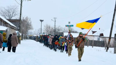 На Чернігівщині поховали трьох бійців, які загинули на Донеччині