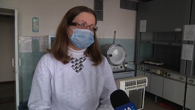 У Житомирі фахівці лабцентру виявили відхилення у воді в 13 з 28 громадських колодязів У Житомирі фахівці лабцентру виявили відхилення у воді в 13 з 28 громадських колодязів