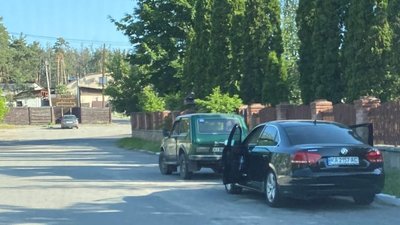У Порошенка заявили, що за ним стежать: чекають пояснень від Зеленського