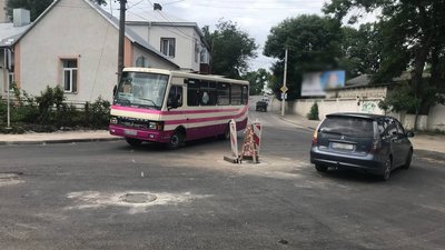 Дорогу, яку ремонтували в Тернополі, відкрили для проїзду Дорогу, яку ремонтували в Тернополі, відкрили для проїзду