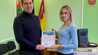У Голованівську лікарці вручили ордер на двокімнатну квартиру