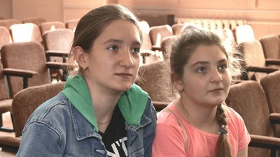 Реабілітація через мистецтво: для переселенців у Черкасах організовують вистави Реабілітація через мистецтво: для переселенців у Черкасах організовують вистави