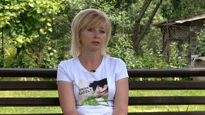 "Голими руками дістала з грудей кулю": жителі окупованого Льгову врятували жінку "Голими руками дістала з грудей кулю": жителі окупованого Льгову врятували жінку