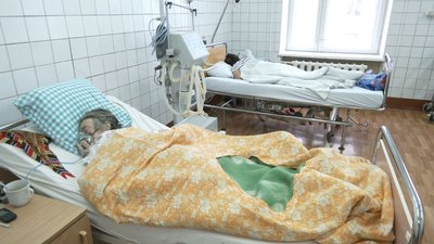 Відтоді, як обласна лікарня почала лікувати хворих з коронавірусом, використання кисню виросло в рази. Відтоді, як обласна лікарня почала лікувати хворих з коронавірусом, використання кисню виросло в рази.