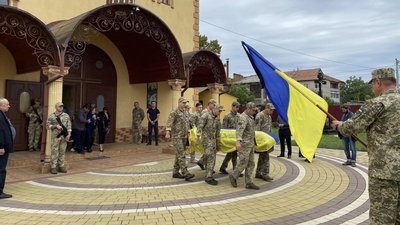 На Закарпатті попрощалися з полеглим на війні захисником Богданом Фидрею