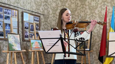 У Коломиї на Івано-Франківщині стартували благодійні мистецькі акції "Перемога в єдності"