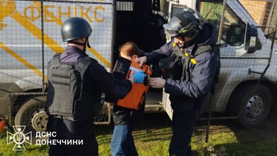 Евакуація людей з Донецької області