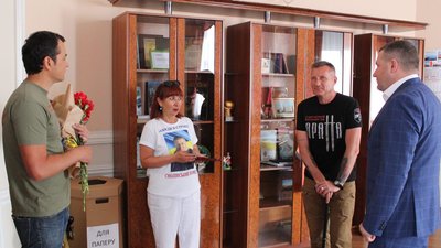 Орден вручили дружині загиблого Тамілі Смолінській. Орден вручили дружині загиблого Тамілі Смолінській.