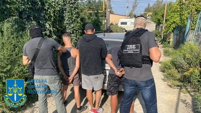 Крадіжка пів тонни майна з нафтопереробного заводу в Одесі. Судитимуть трьох людей Крадіжка пів тонни майна з нафтопереробного заводу в Одесі. Судитимуть трьох людей
