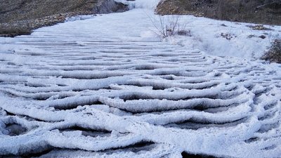 Соляна річка на Прикарпатті. Гірський рятувальник оприлюднив світлини Памуккале Соляна річка на Прикарпатті. Гірський рятувальник оприлюднив світлини Памуккале