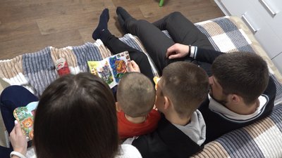 "Татусь на карантині": як харків'янин бере участь у проєкті гендерної рівності "Татусь на карантині": як харків'янин бере участь у проєкті гендерної рівності