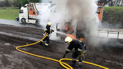 На Дніпропетровщині згоріла вантажівка