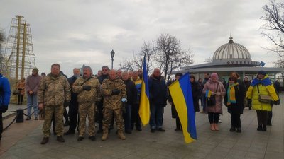 До Дня соборності України в Одесі створили "живий ланцюг" та заспівали Державний Гімн До Дня соборності України в Одесі створили "живий ланцюг" та заспівали Державний Гімн