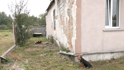 Пошкоджений снарядом будинок Наталії Вознюк Пошкоджений снарядом будинок Наталії Вознюк