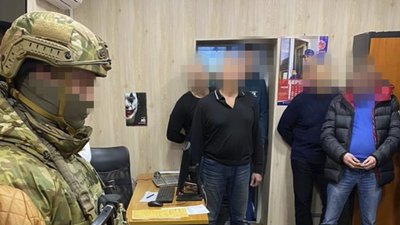 Служба безпеки викрила корупційну схему розмитнення авто на Дніпропетровщині Служба безпеки викрила корупційну схему розмитнення авто на Дніпропетровщині