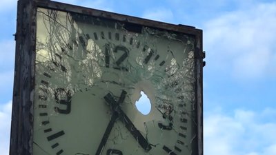Зі світлом, але під звуки обстрілів. Як живуть жителі Нью-Йорка на Донеччині
