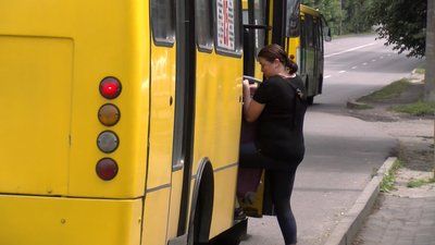 Лучани збирають підписи за новий автобусний маршрут