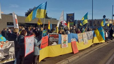 Діаспора проводить акції на підтримку України: вихідці з Тернопільщини долучаються до мітингів
