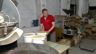 З Києва — в рідну Демидівку: як підприємець релокував кавовий бізнес у селище на Рівненщині