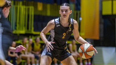 Жіноча команда "Будівельника" востаннє грала у чемпіонаті в сезоні 2021/22