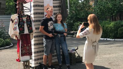 На благодійному заході "Нескорені" в Івано-Франківському музеї визвольної боротьби зібрали 22 484 грн для ЗСУ