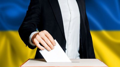 Ексголова ЦВК попередив про наслідки голосування переселенців в приймаючих громадах