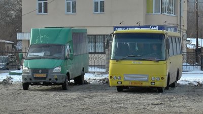 Приіміські автобус та маршрутка