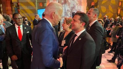 Зеленський обговорив із Байденом і генсеком НАТО ситуацію на Донбасі