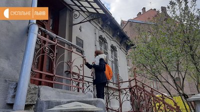 Екскурсоводка показує автентику Львова, відео почала знімати під час карантину Екскурсоводка показує автентику Львова, відео почала знімати під час карантину