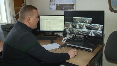 "Із 5-ї ранку виїхали солерозкидачі": як прибирали від снігу шляхи Черкащини "Із 5-ї ранку виїхали солерозкидачі": як прибирали від снігу шляхи Черкащини