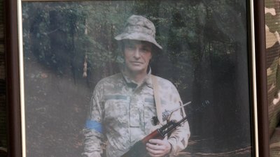 “Дуже відкрита і чуйна людина”. У Сумах попрощалися з захисником Сергієм Головачем