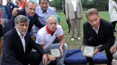 В Одесі помер тренер та колишній футболіст Володимир Нечаєв В Одесі помер тренер та колишній футболіст Володимир Нечаєв