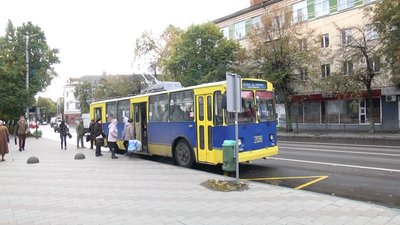 Не встигла дійти до валідатора: штраф у розмірі 200 гривень сплатила у тролейбусі житомирянка Тетяна Бялковська Не встигла дійти до валідатора: штраф у розмірі 200 гривень сплатила у тролейбусі житомирянка Тетяна Бялковська
