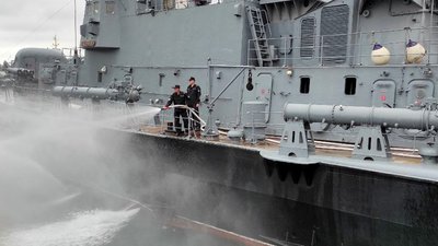 Пожежа на кораблі та спецоперація ВМС. У порту Одеси тривають навчання "Сі Бриз 2021" Пожежа на кораблі та спецоперація ВМС. У порту Одеси тривають навчання "Сі Бриз 2021"