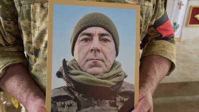 Луцька громада попрощалась з полеглим на війні Олександром Шишком