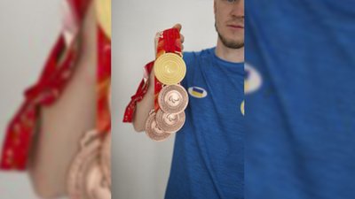 Одна з морально найтяжчих медалей: Дмитро Суярко продає на аукціоні свою паралімпійську «бронзу» Одна з морально найтяжчих медалей: Дмитро Суярко продає на аукціоні свою паралімпійську «бронзу»