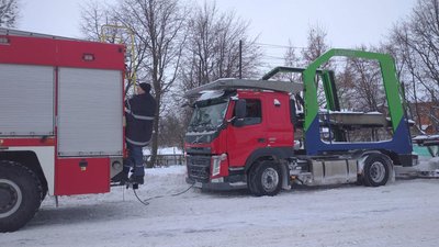 За добу рятувальники Житомирщини надали допомогу водіям 41 автомобіля За добу рятувальники Житомирщини надали допомогу водіям 41 автомобіля