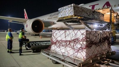 Україна отримала від США першу партію вакцини Moderna