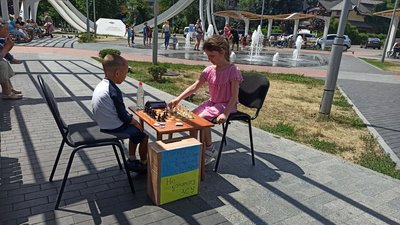 "Зіграти в шахи з чемпіоном": у Вінниці пройшов спортивний захід на підтримку ЗСУ "Зіграти в шахи з чемпіоном": у Вінниці пройшов спортивний захід на підтримку ЗСУ