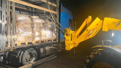 Для тварин Луцького та Черкаського зоопарків привезли гуманітарну допомогу з Німеччини