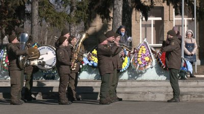 Мріяв бути військовим: на Черкащині поховали захисника "Азовсталі" Мріяв бути військовим: на Черкащині поховали захисника "Азовсталі"