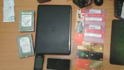 Позичили у "друзів" майже два мільйони: на Житомирщині трьох чоловіків підозрюють у кібершахрайстві Позичили у "друзів" майже два мільйони: на Житомирщині трьох чоловіків підозрюють у кібершахрайстві