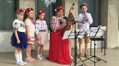 Струни чіпляли душу і серце: черкаська бандуристка організувала концерт на підтримку ЗСУ